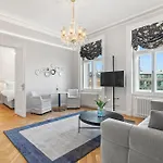 Vodickova Luxury Apartament *