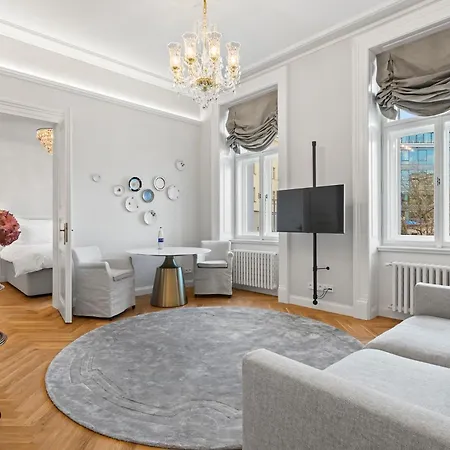 Vodickova Luxury Apartament
